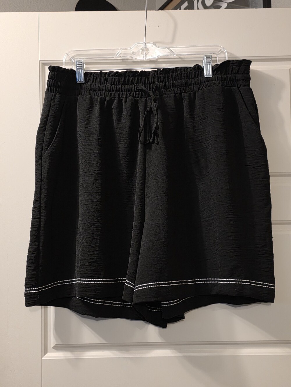 Adrianna Papell Black Shorts Size XL